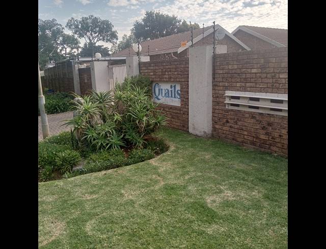 1 BEDROOM TOWNHOUSE FOR SALE IN BOKSBURG NORTH